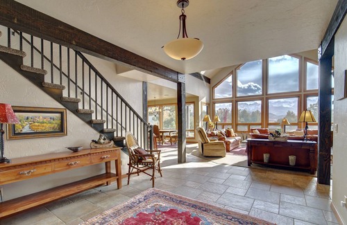 Pleasant Valley House | Beautiful Mountain Retreat Long Term 31 Day Rental (minimum)