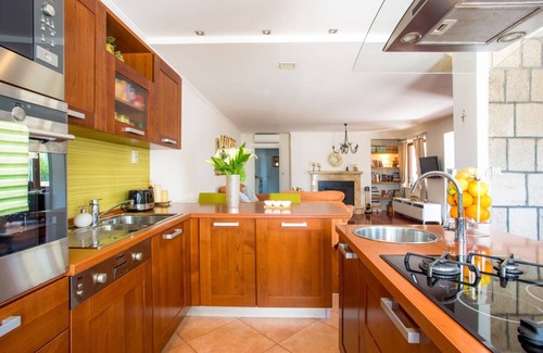 Gruda Villa | Beautiful mountain views, private swimming pool, and a 30 km drive to Dubrovnik!