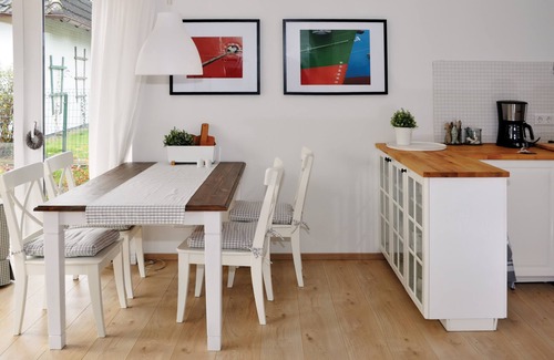 Kappeln Cottage | Beautiful new holiday home with a large garden