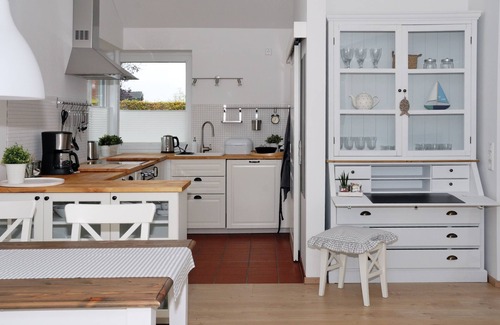 Kappeln Cottage | Beautiful new holiday home with a large garden