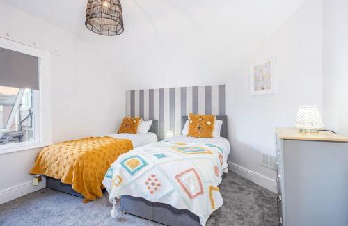 Llandudno Apartment | Beautiful newly refurbished apartment close to the promenade.