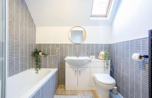 Llandudno Apartment | Beautiful newly refurbished apartment close to the promenade.