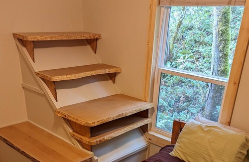 Packwood House | Beautiful Northwest Lodging - Bugling Elk Bungalow w/elk & nearby creek