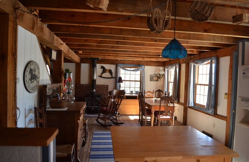Sturgeon Bay House | Beautiful Norwegian Timber Frame in Whitefish Bay - Pristine Beach/Trails Galore