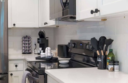 Neptune Beach Apartment | Beautiful Ocean View Oasis
