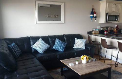 Hampton Condo | Beautiful Ocean Front Condo