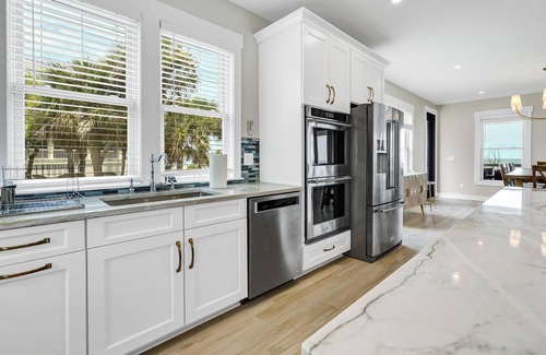 Edisto Island House | Beautiful Oceanfront Just Built 5 bedroom 5 1/2 bath home in Private Community.