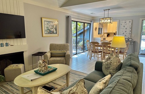 West Beach Cottage | Beautiful Oceanwoods Cottage with Sunroom - Close to Beach and Night Heron Park
