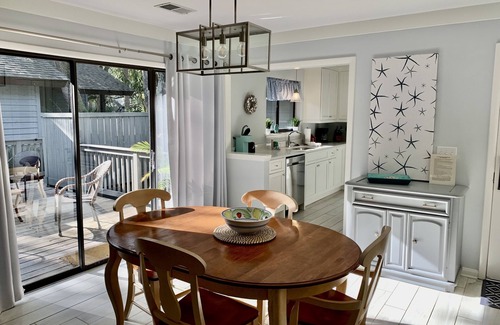 West Beach Cottage | Beautiful Oceanwoods Cottage with Sunroom - Close to Beach and Night Heron Park