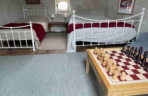 Le Puy-Notre-Dame House | Beautiful Old Winery & Gardens near Saumur