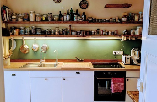 Lichterfelde Apartment | Beautiful old apartment in the villa district with garden