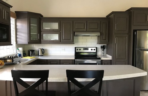 Clapham Cottage | Beautiful One bedroom cottage close to beach, golf and amenities