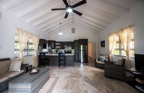 Clapham Cottage | Beautiful One bedroom cottage close to beach, golf and amenities