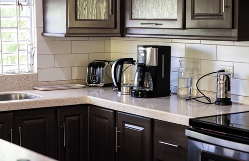 Clapham Cottage | Beautiful One bedroom cottage close to beach, golf and amenities