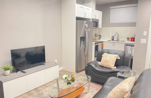 Calgary House | Beautiful one bedroom basement suite in Ne Calgary