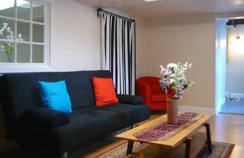 Knickerbocker Apartment | BEAUTIFUL ORINDA! YOUR HOME AWAY FROM HOME GROUND FLOOR FLAT WALK TO BART