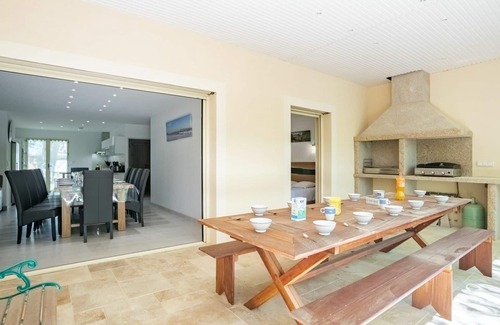 Saint-Paul-en-Born House | Beautiful private villa for 10 people with A/C, WIFI, TV, terrace and pets allowed