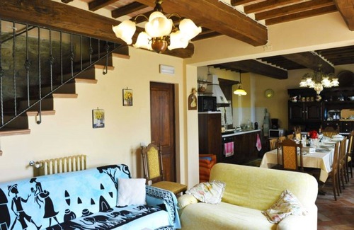 Pieve di Chio Villa | Beautiful private villa for 5 guests with WIFI, private pool, TV, terrace, pets allowed and park.