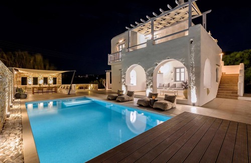 Drios Villa | Beautiful Paros Villa | Villa Vanta | 4 Bedrooms | Private Pool|400m Beach