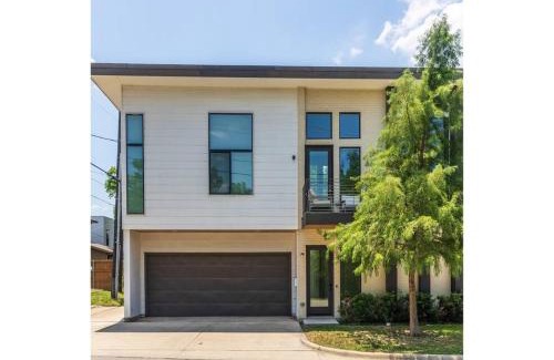 Knox - Henderson House | Beautiful Perfectly Located Luxury 2 Bed Townhome