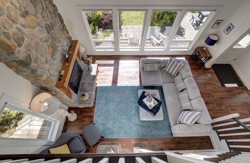 Gibsons House | Beautiful pet friendly Beach House, available at monthly rental rate