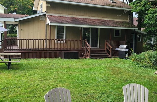 Stow House | Beautiful Pet friendly cottage by the Stow Ferry