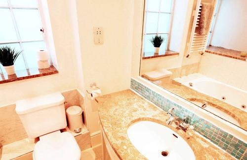 Chinatown House | Beautiful Piccadilly Circus Town House, 11 Rooms