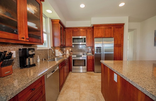 Poipu House | Beautiful Poipu 6 Bedrooms for 12 with AC!
