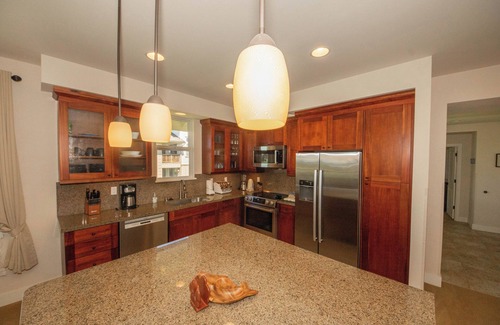 Poipu House | Beautiful Poipu 6 Bedrooms for 12 with AC!