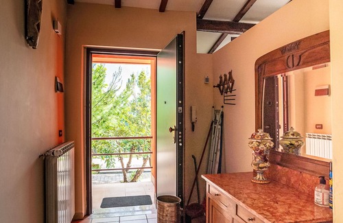 Citta Sant'Angelo House | Beautiful private villa with WIFI, pool, TV, patio, pets allowed and parking, close to Pescara