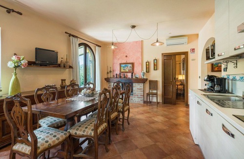 San Miniato Villa | Beautiful private villa for 10 guests with private pool, A/C, WIFI, TV, patio and pets allowed