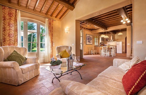Colle di Compito Villa | Beautiful private villa with WIFI, private pool, A/C, TV, veranda and parking, close to Lucca