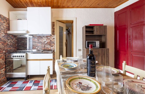 Villa di Tirano House | Beautiful private villa for 7 guests with A/C, WIFI, TV, patio and pets allowed