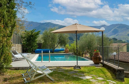 Poggio di Loro House | Beautiful private villa for 6 guests with private pool, TV and terrace