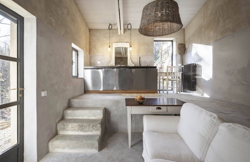 Loro Ciuffenna Villa | Beautiful private villa for 12 people with private pool, WIFI, A/C, TV and patio