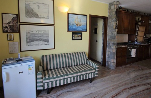 San Bernardino House | Beautiful private villa for 6 people with WIFI, A/C, private pool, TV, patio and pets allowed