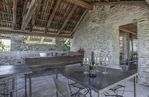 Trezzo Tinella Villa | Beautiful private villa with private pool, WIFI, TV, terrace, pets allowed and panoramic view