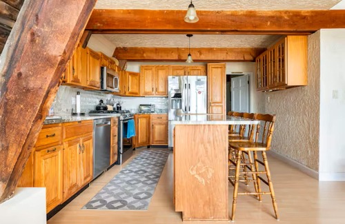 Hyannis House | Beautiful Private Beach House
