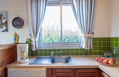 Kerlouan House | Beautiful private villa for 6 guests with WIFI, TV, terrace and pets allowed