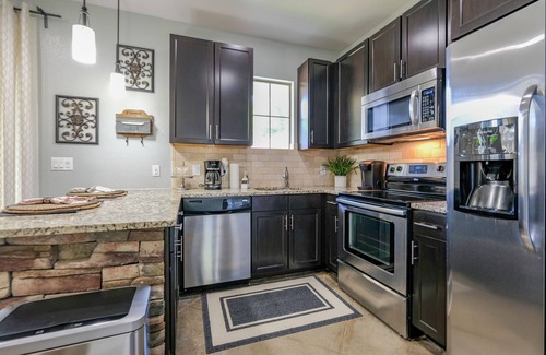 North Central Carrollton House | Beautiful Private Guest House