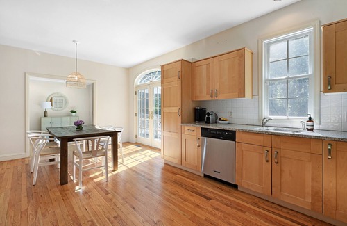 Tuckahoe House | Beautiful Private, Secluded Southampton All Season Retreat, Close To Beaches