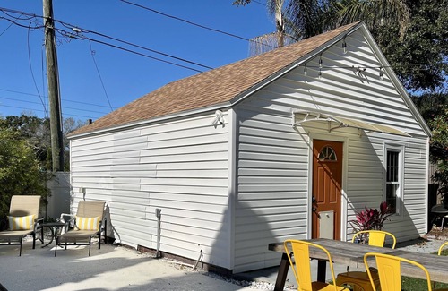 St. Petersburg - Clearwater House | Beautiful Private Getaway with Pool and Hot Tub!