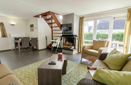 Koksijde House | Beautiful private villa for 4 guests with WIFI, pool, TV, terrace and parking