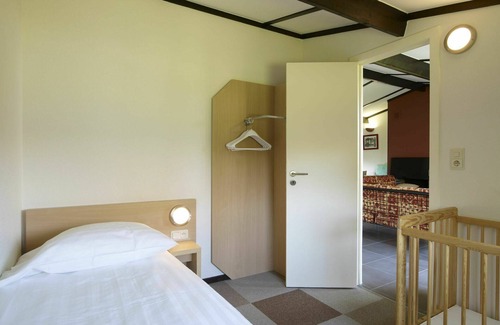 Koksijde House | Beautiful private villa for 3 guests with WIFI, pool, TV, terrace and parking