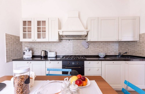 Pitigliano House | Beautiful private villa for 5 people with WIFI, A/C, TV, patio and pets allowed