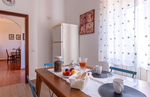 Pitigliano House | Beautiful private villa for 5 people with WIFI, A/C, TV, patio and pets allowed