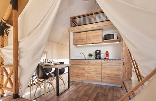 IJhorst House | Beautiful private villa for 4 people with A/C, WIFI, pool, TV and terrace