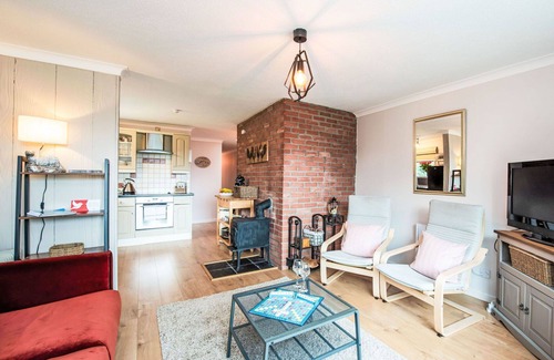 East Lewiston House | Beautiful private villa for 8 people with TV, patio and panoramic view