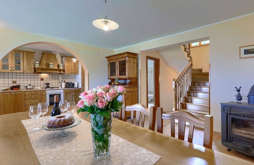 Brovinje House | Beautiful private villa for 8 guests with WIFI, A/C, private pool, TV, terrace and parking