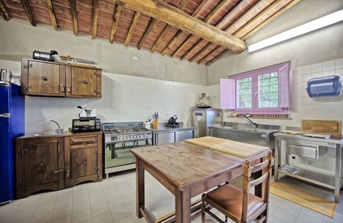 Montecarlo Villa | Beautiful private villa with WIFI, private pool, A/C, TV, patio, pets allowed and panoramic view